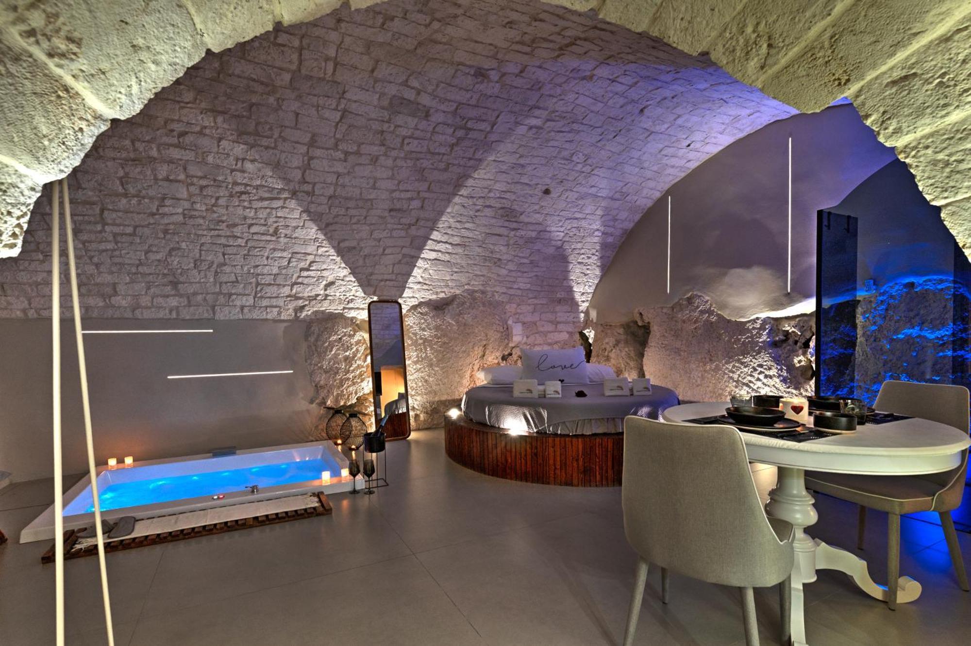 Malolu Luxurysuite 奥斯图尼 外观 照片