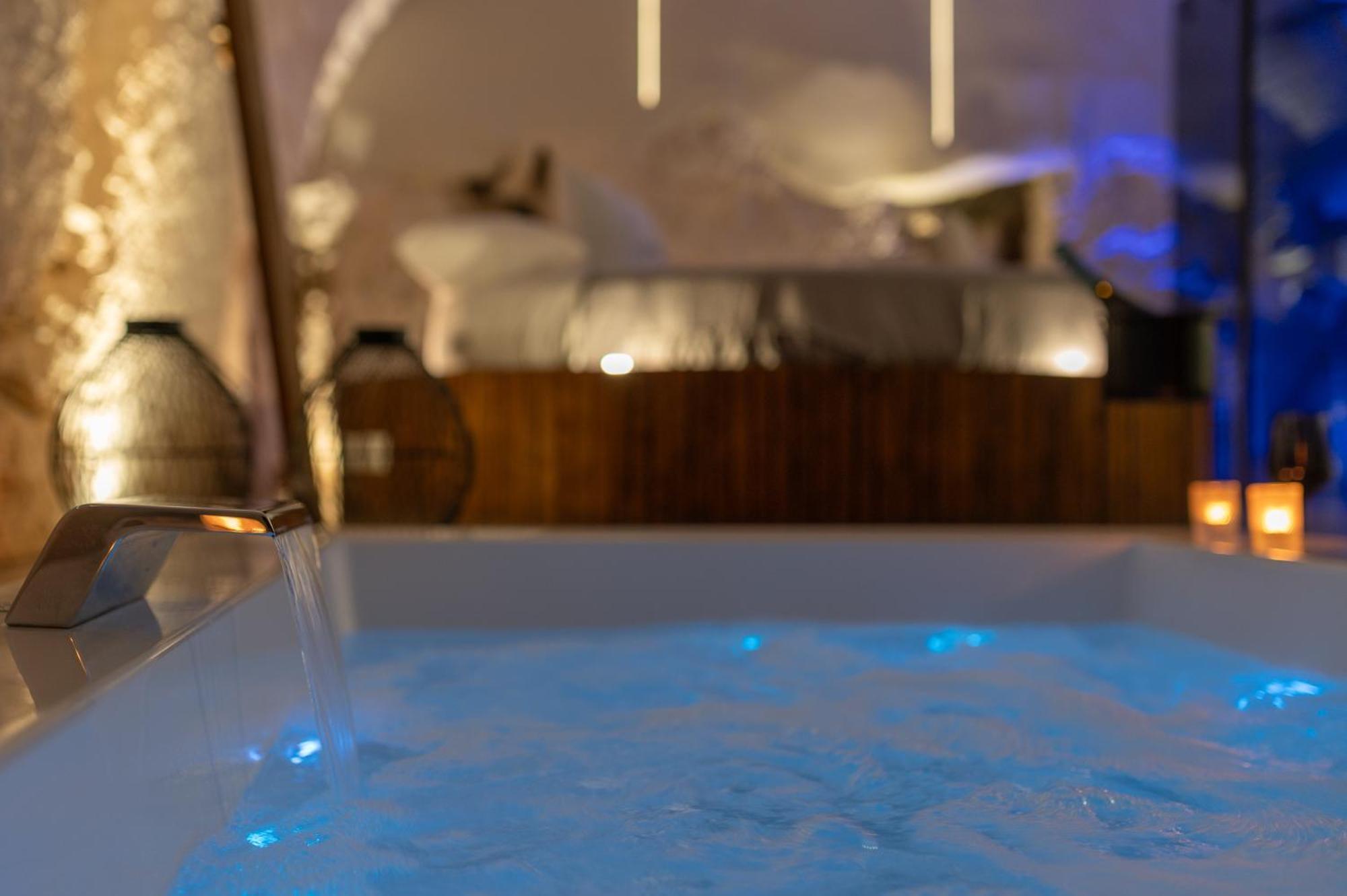 Malolu Luxurysuite 奥斯图尼 外观 照片