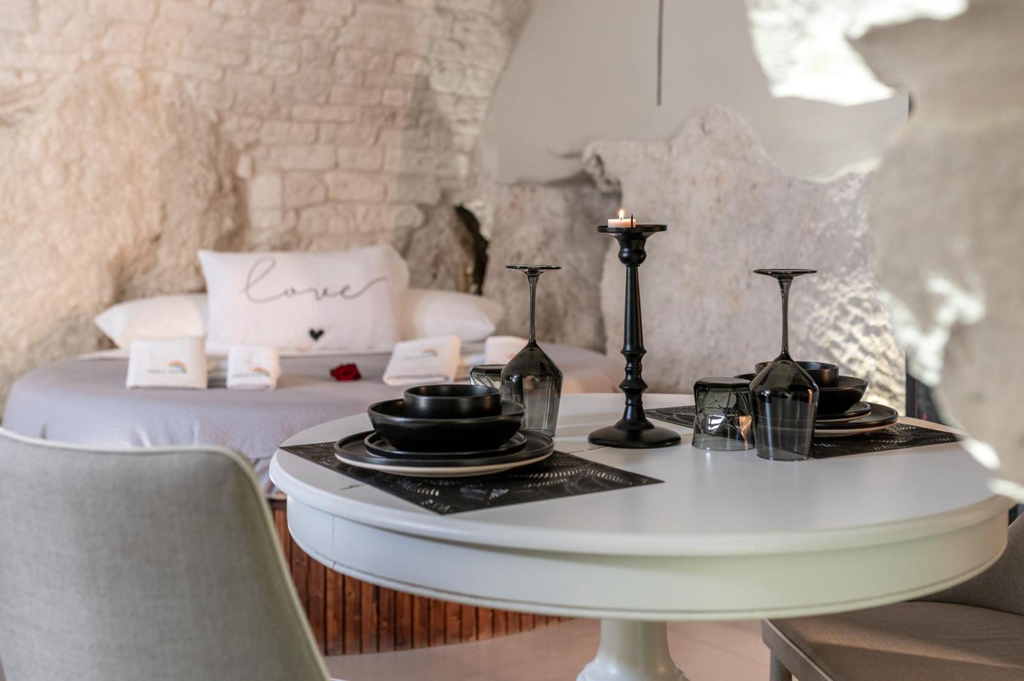Malolu Luxurysuite 奥斯图尼 外观 照片