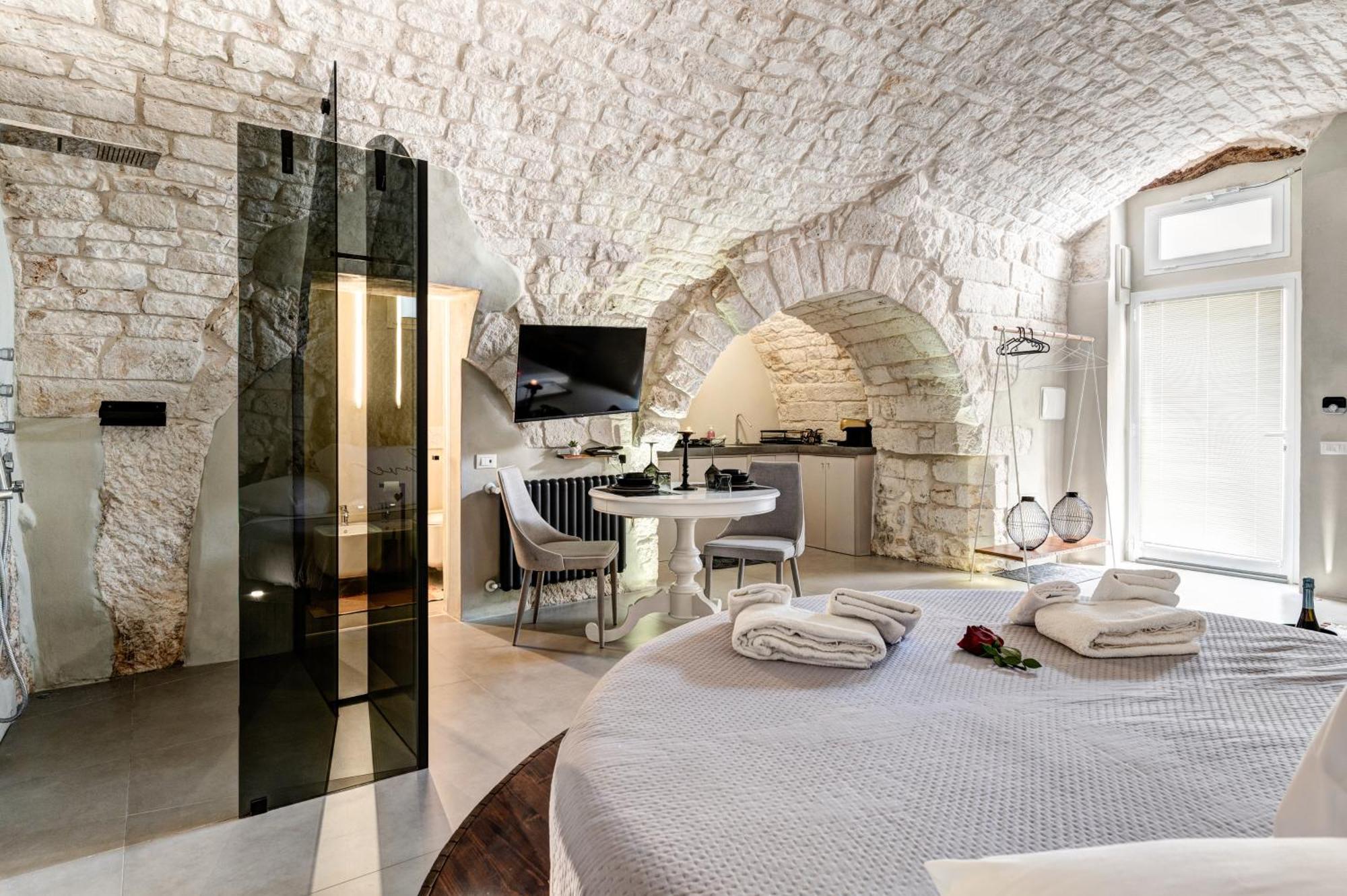 Malolu Luxurysuite 奥斯图尼 外观 照片