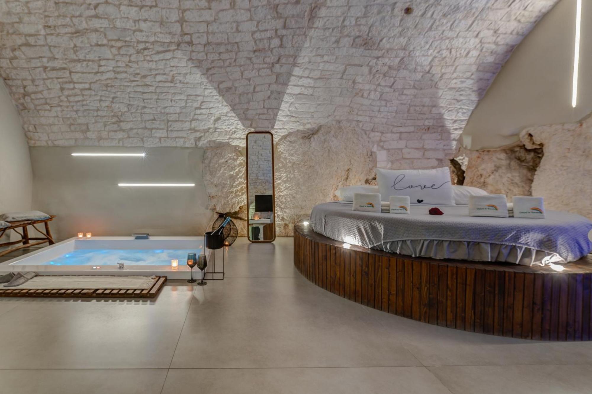 Malolu Luxurysuite 奥斯图尼 外观 照片